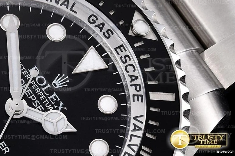 0401 ROLSD093 – Deep Sea Dweller Black Contemporary 1015